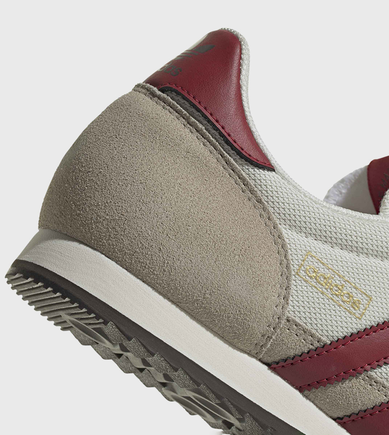 R71 Color Block Lace-Up Sneakers