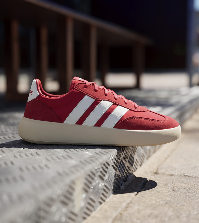 BARREDA DECODE Stripe Detail Lace-Up Sneakers
