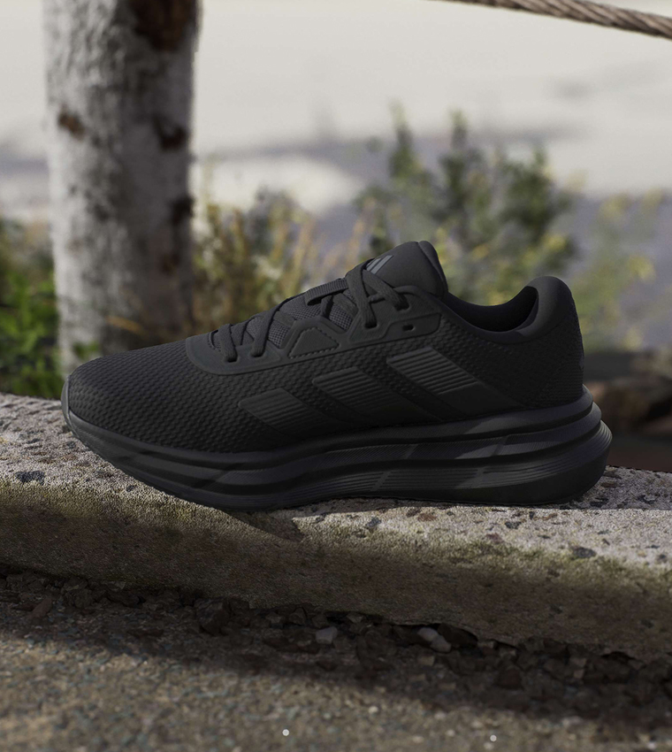 GALAXY 7 EXTRA WIDE Stripe Detail Lace-Up Running Shoes