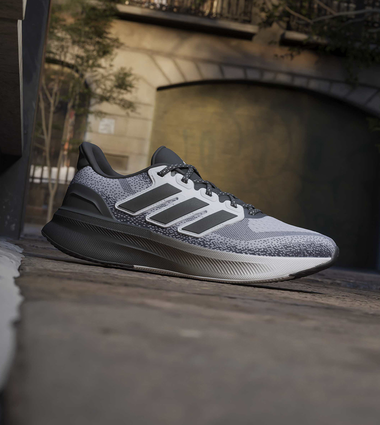 ULTRARUN 5 Color Block Lace-Up Shoes