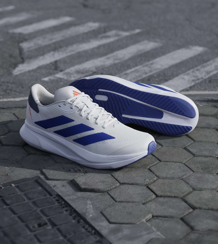 حذاء جري دورامو إس إل 2 مخطط برباط