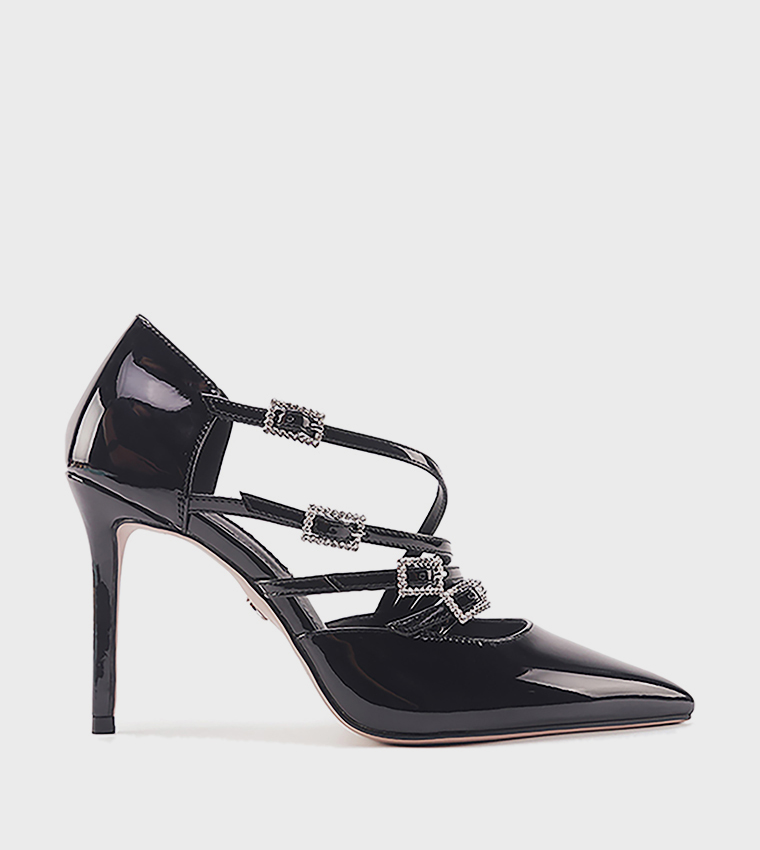 حذاء كعب مزين بأشرطة وإبزيم