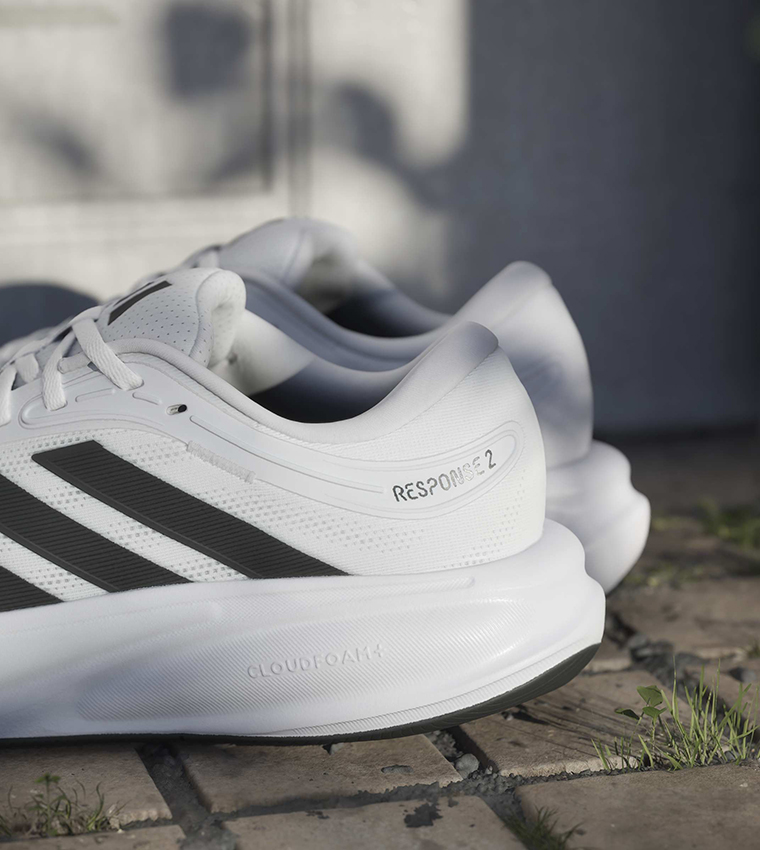 سنيكرز جري ريسبونس مخطط