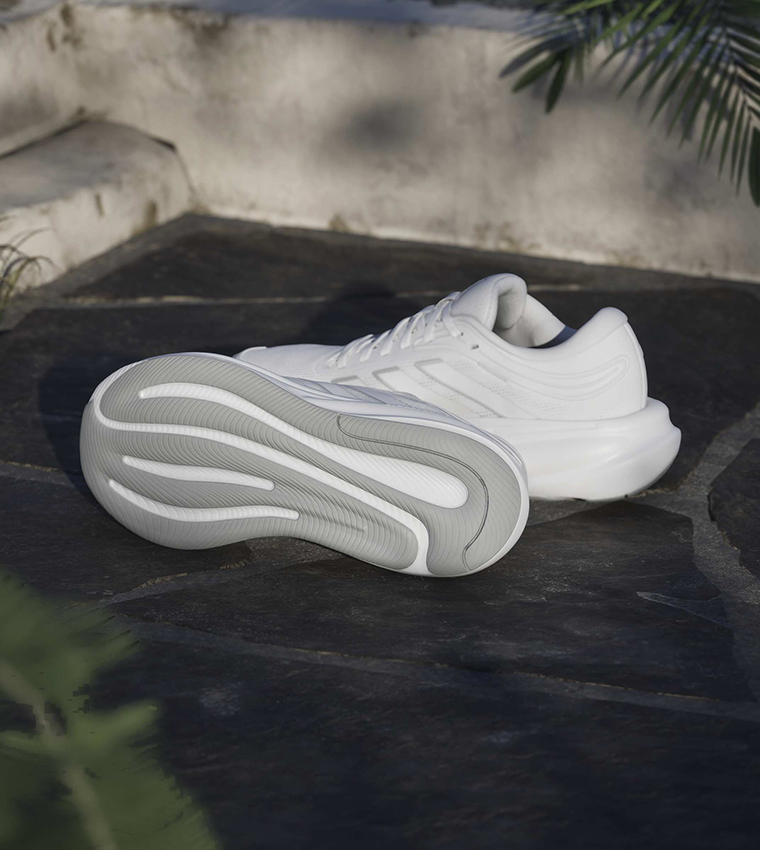 RESPONSE 2 Stripe Detail Running Shoes