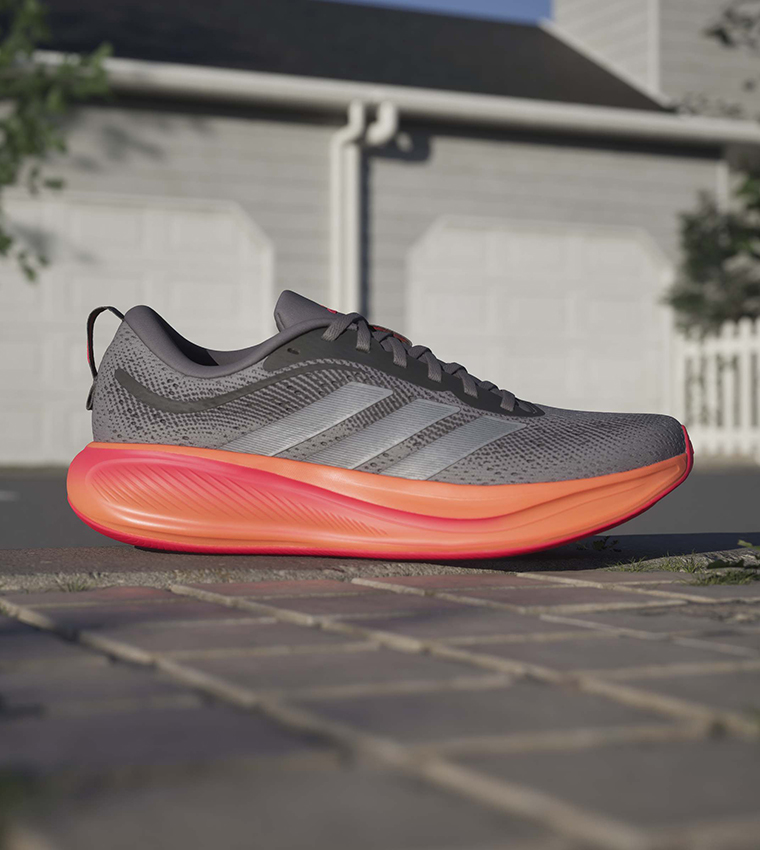 RESPONSE PACE Stripe Detail Running Shoes