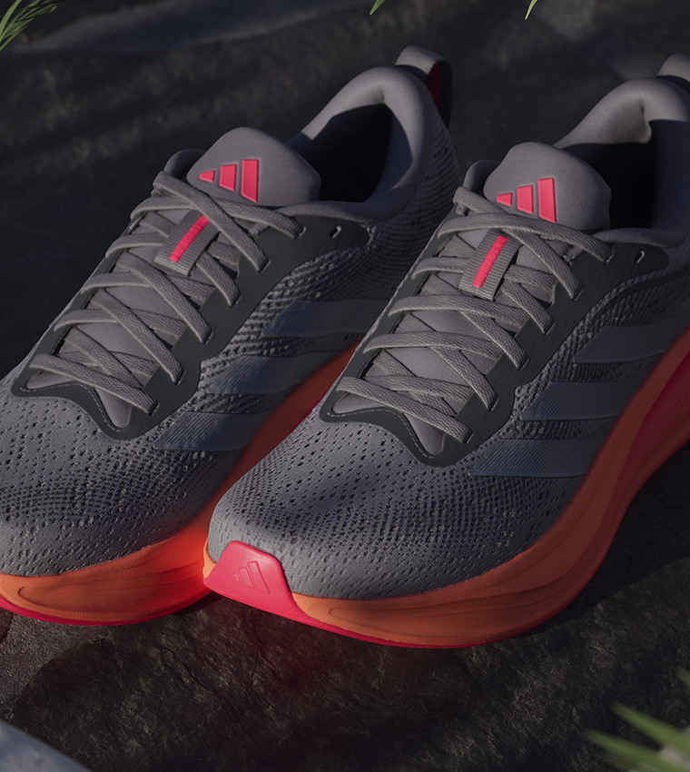 RESPONSE PACE Stripe Detail Running Shoes