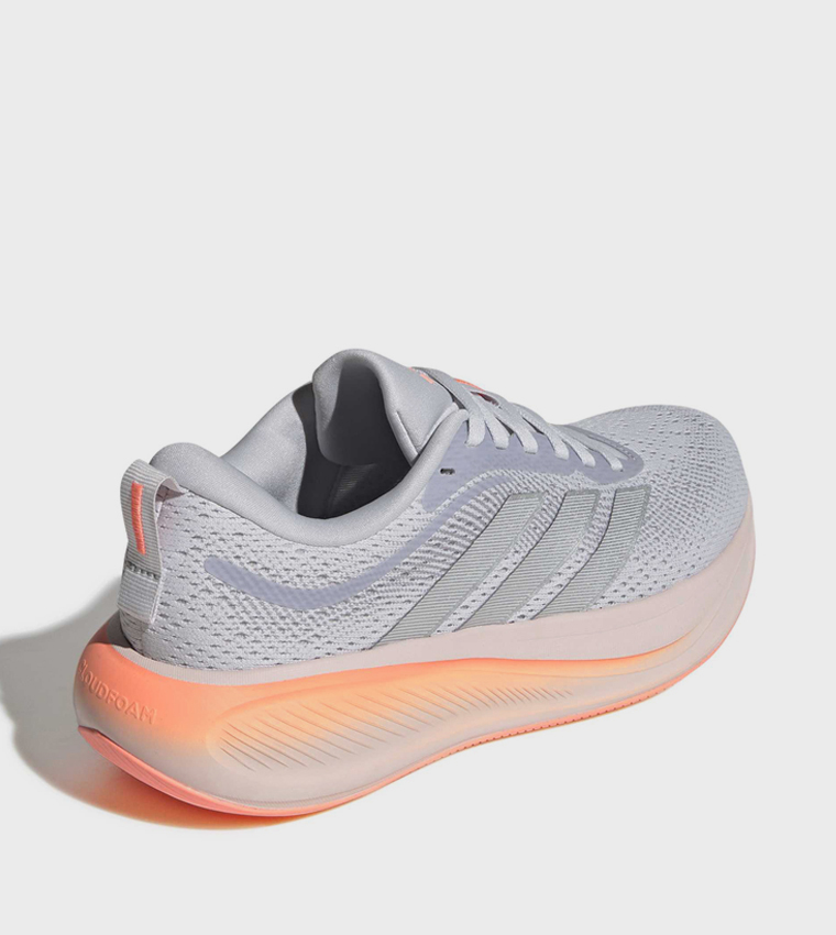 سنيكرز جري ريسبونس بيس مخطط