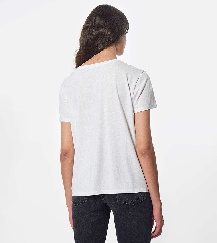 Logo Detail Short Sleeves T-Shirt