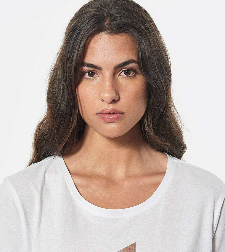 Logo Detail Short Sleeves T-Shirt