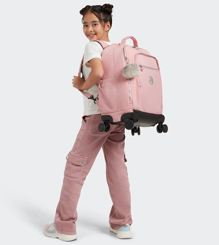 حقيبة ظهر بعجلات