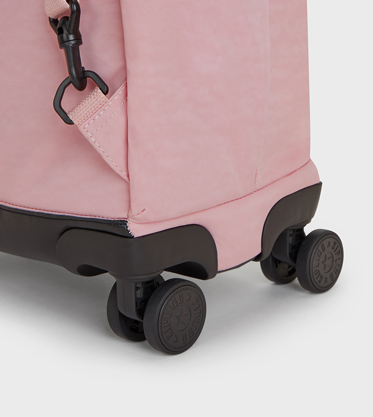 حقيبة ظهر بعجلات