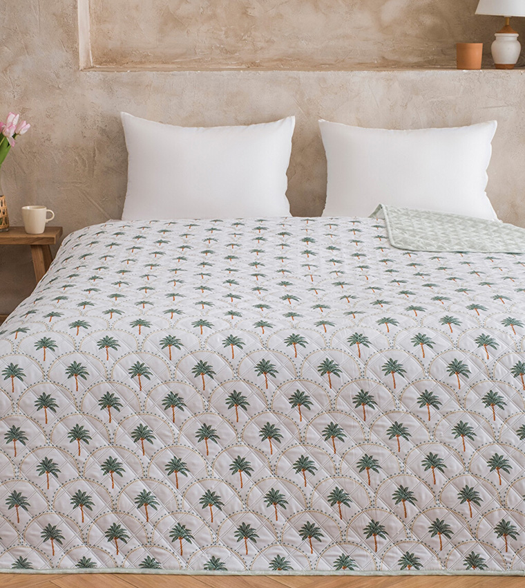 Patterned Double Bedspread