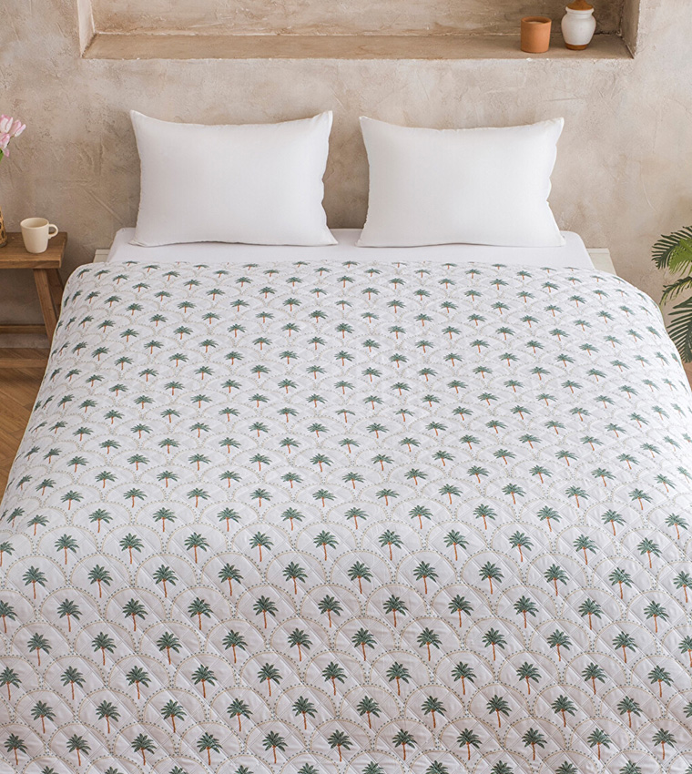 Patterned Double Bedspread