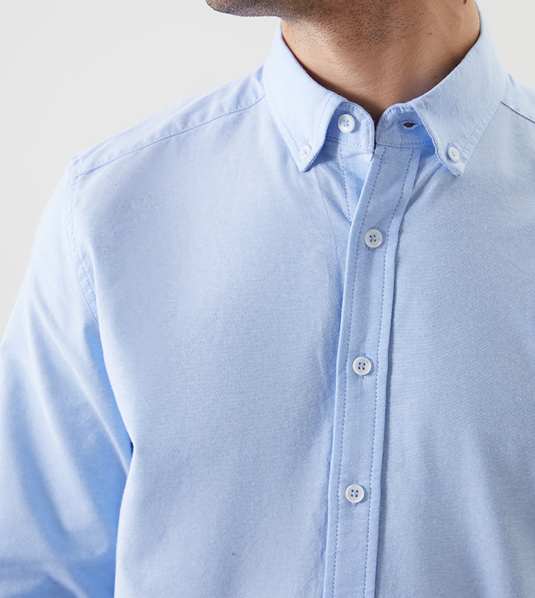 Solid Button-Down Collar Slim Fit Oxford Shirt