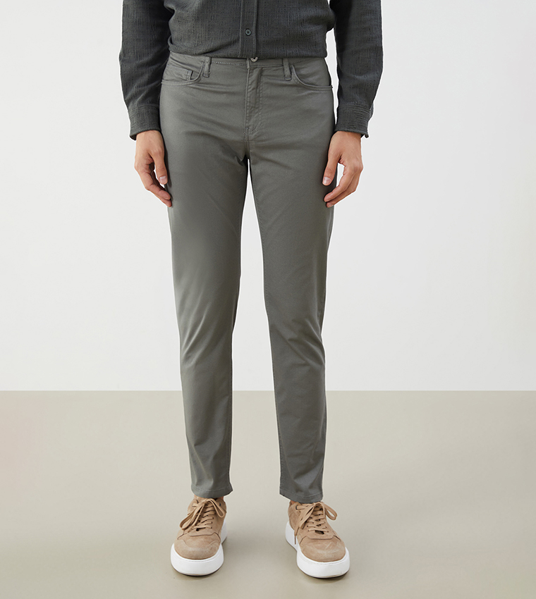 Solid Mid Rise Slim Fit Chinos