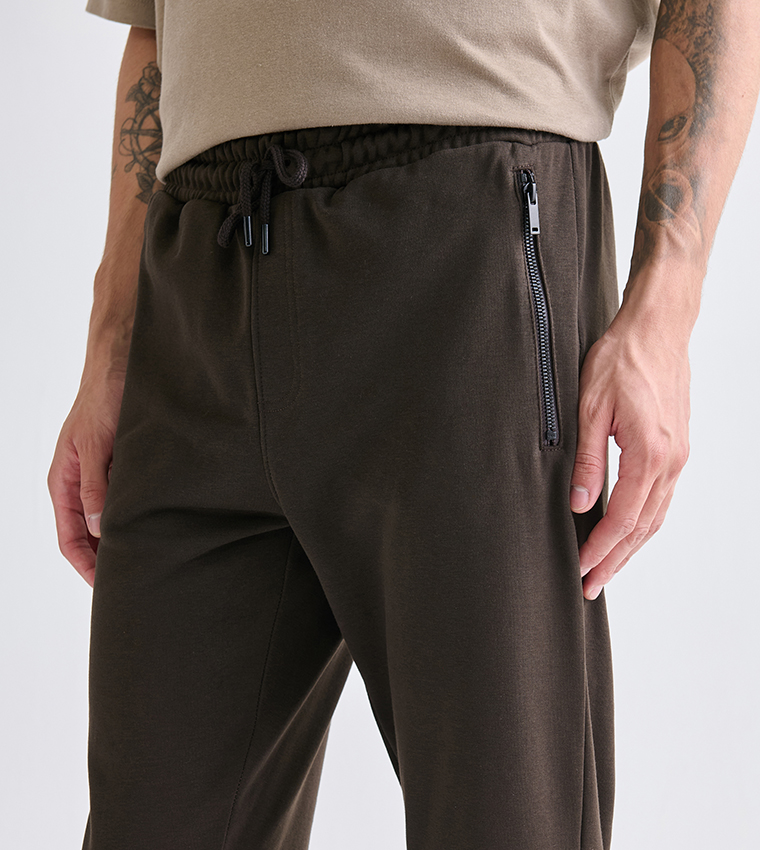 Solid Straight Fit Cargo Pants