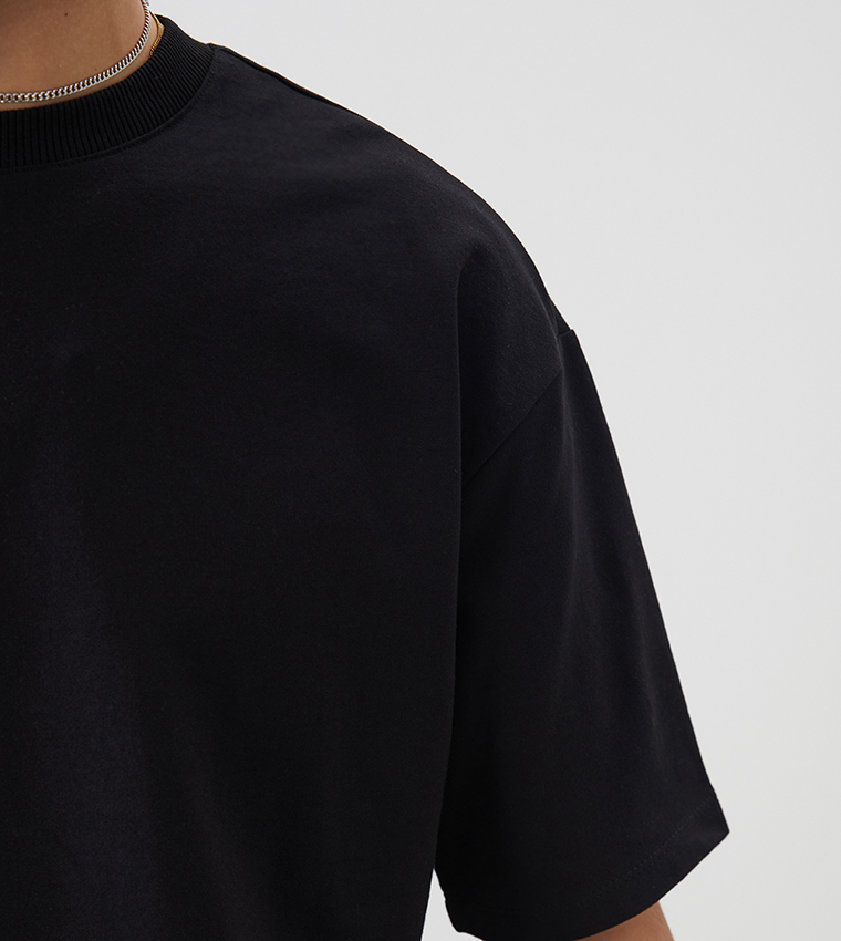 اٍل سي واي كيكي  تيشيرتات بياقة دائرية  - أسود Round Neck T-Shirts