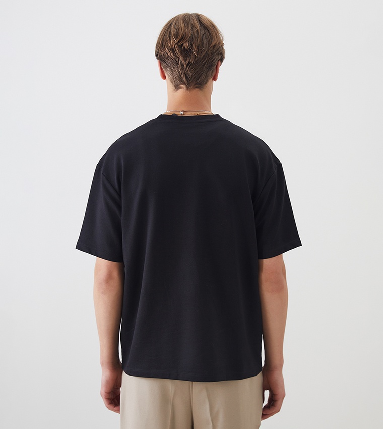 اٍل سي واي كيكي  تيشيرتات بياقة دائرية  - أسود Round Neck T-Shirts
