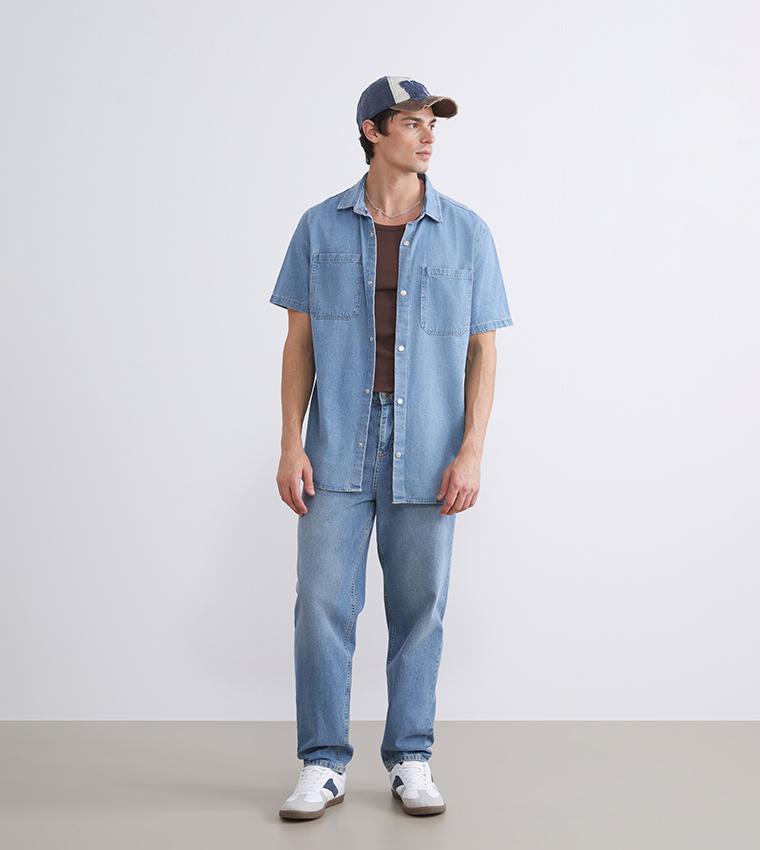 Washed Mid Rise Baggy Fit Jeans