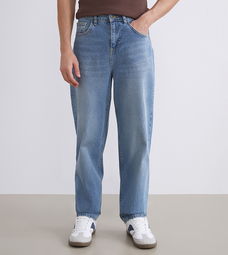 Washed Mid Rise Baggy Fit Jeans