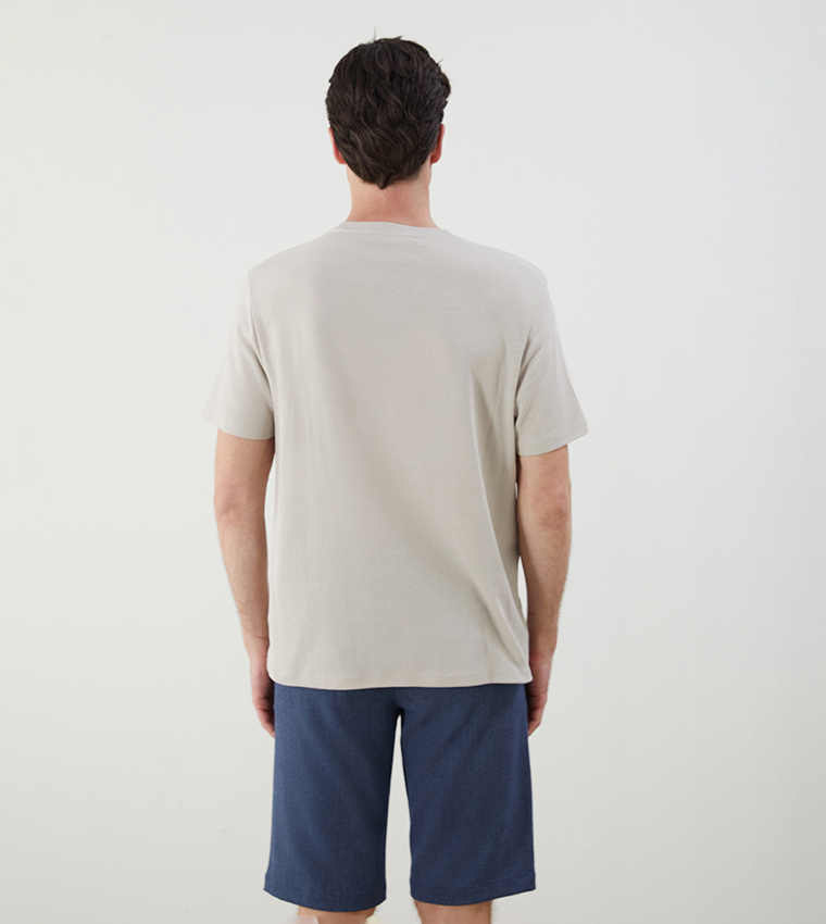 Textured Short Sleeves Casual T-Shirt