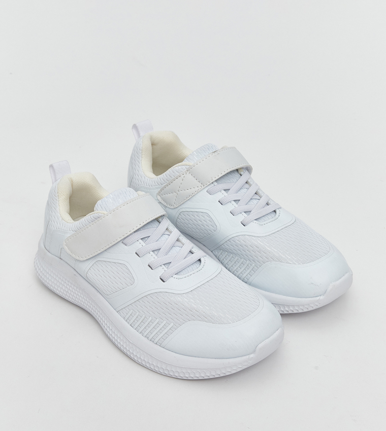 سنيكرز بشريط فليكرو 