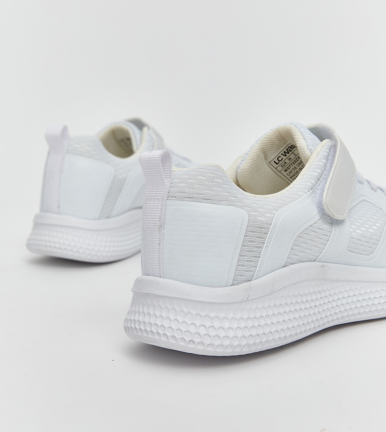 سنيكرز بشريط فليكرو 