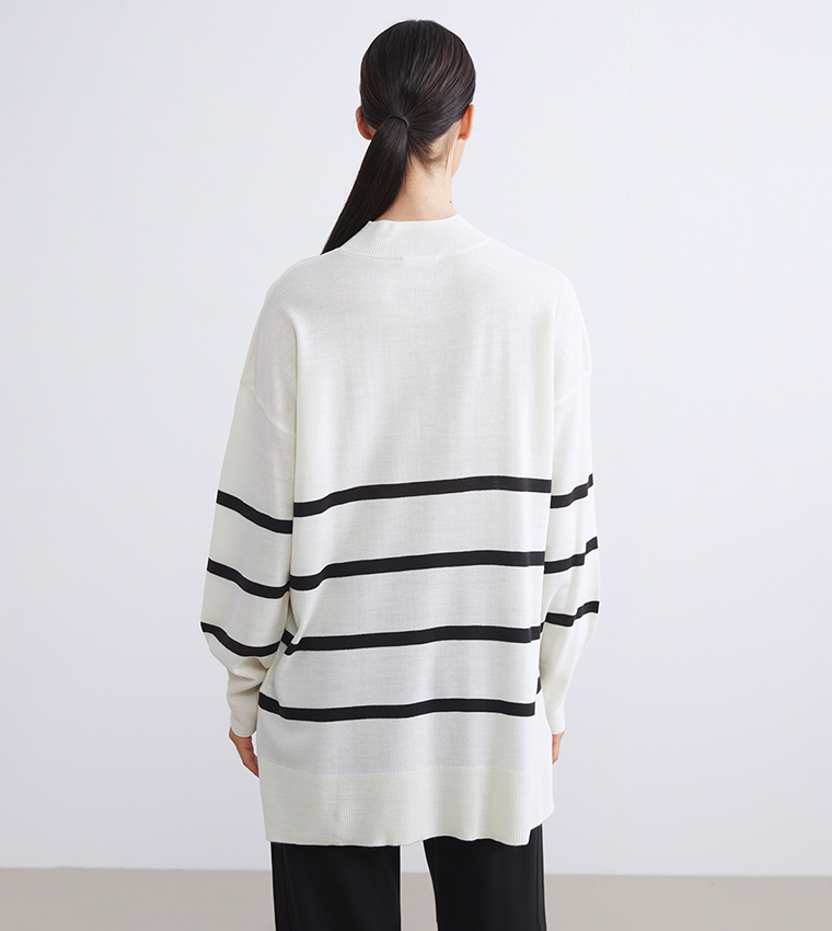 سويتر تونيك مخطط برقبة عالية وهمية