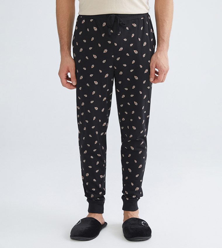 بنطال جوغر بيجاما بطبعة 