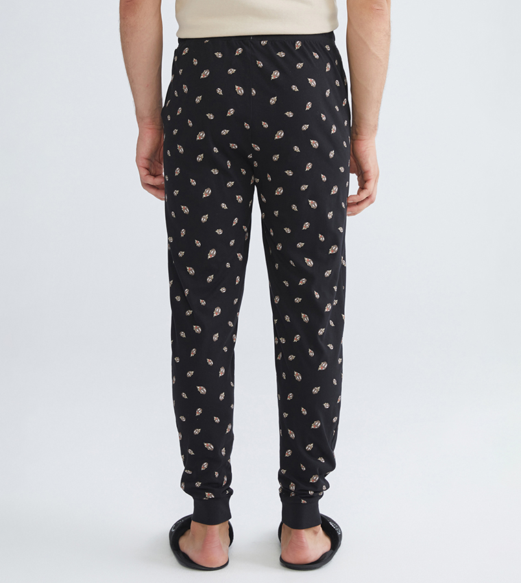 بنطال جوغر بيجاما بطبعة 