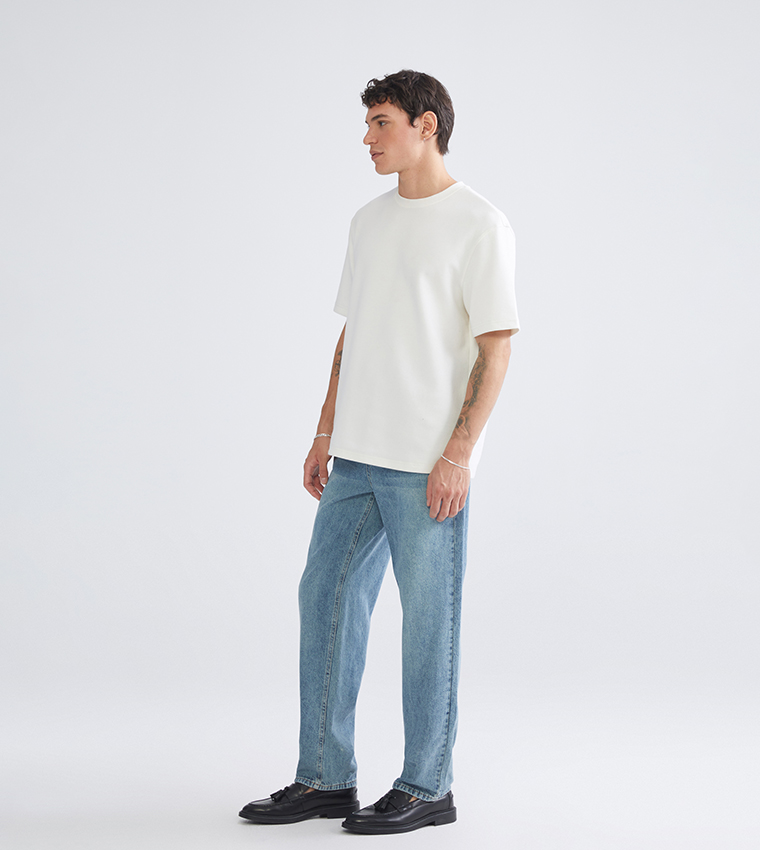 جينز واسع مغسول 