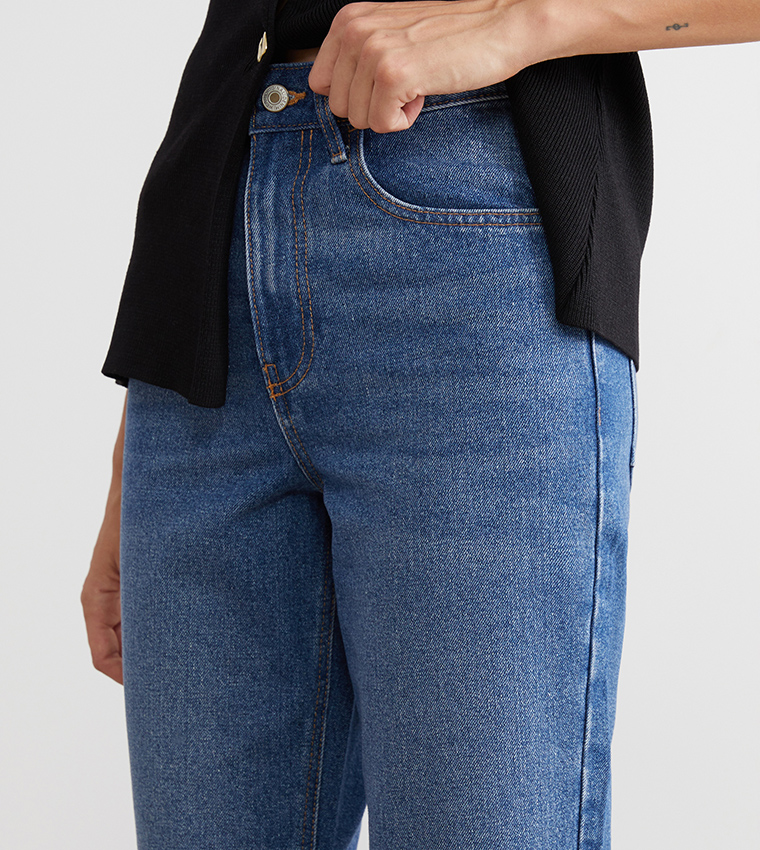 Washed High Waist Straight Fit Jeans