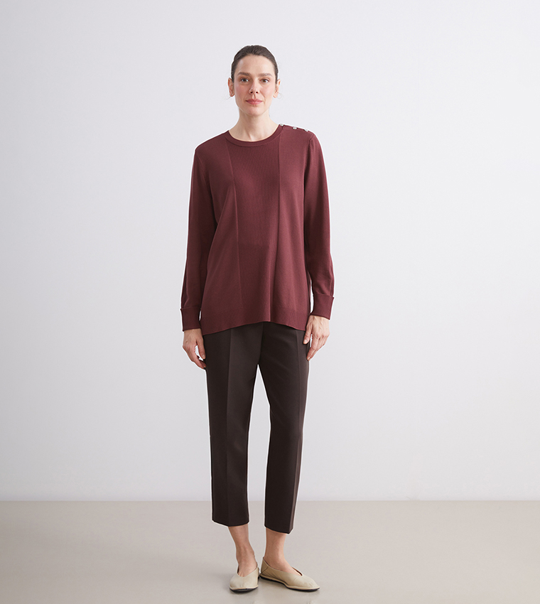 سويتر منسوج بياقة مستديرة 