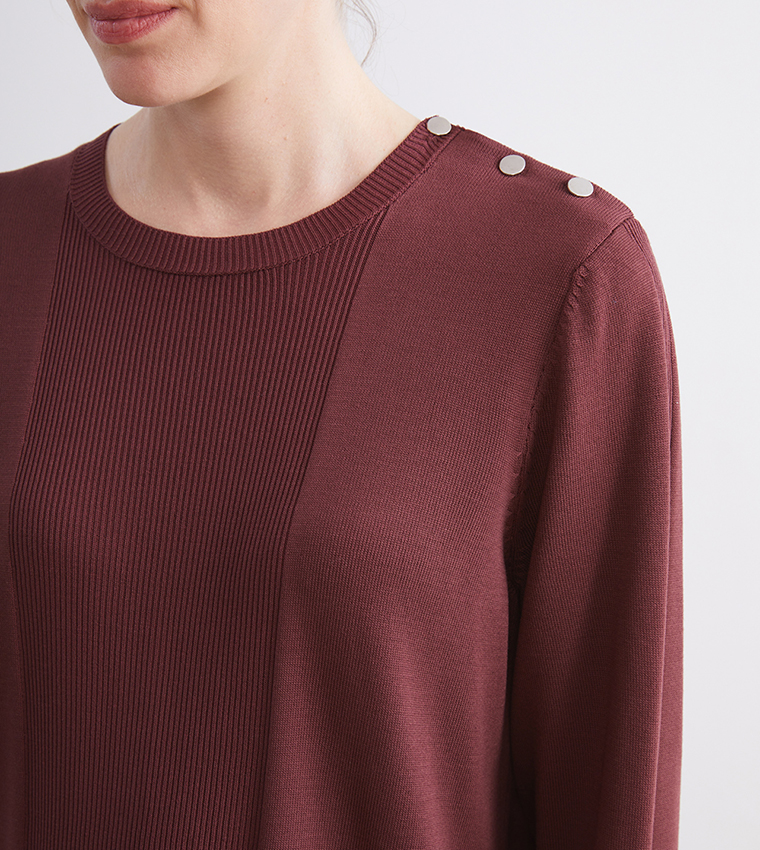 سويتر منسوج بياقة مستديرة 