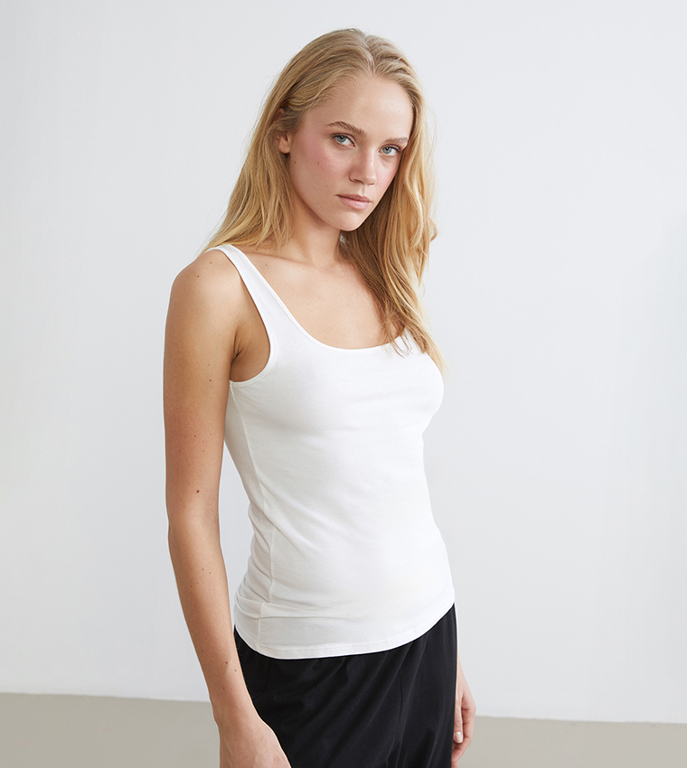Solid U Neck Tank Top