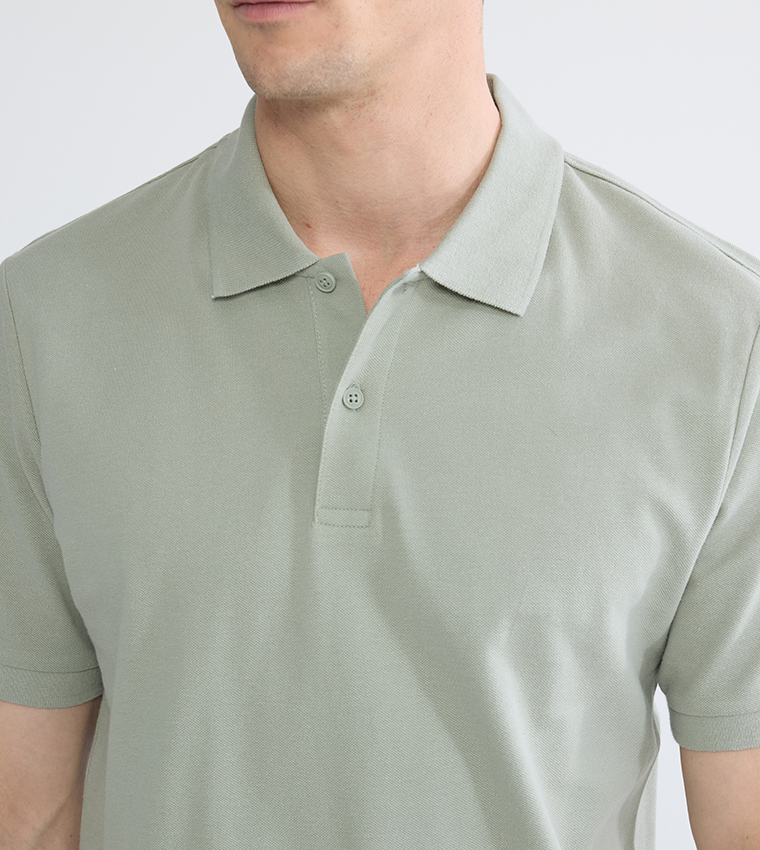 تيشيرت بولو بكم قصير 