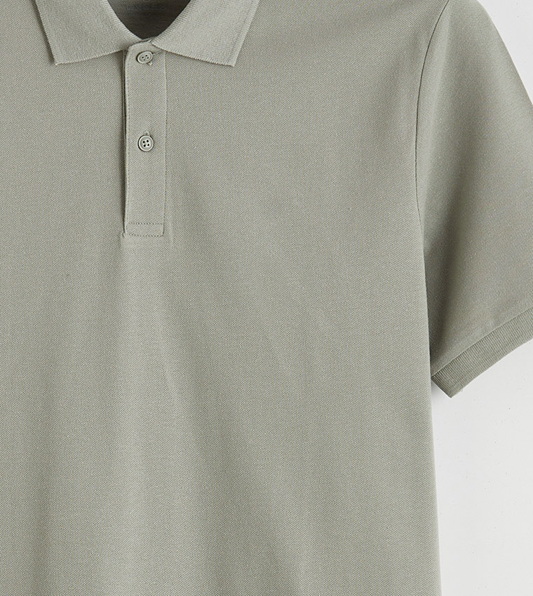 تيشيرت بولو بكم قصير 