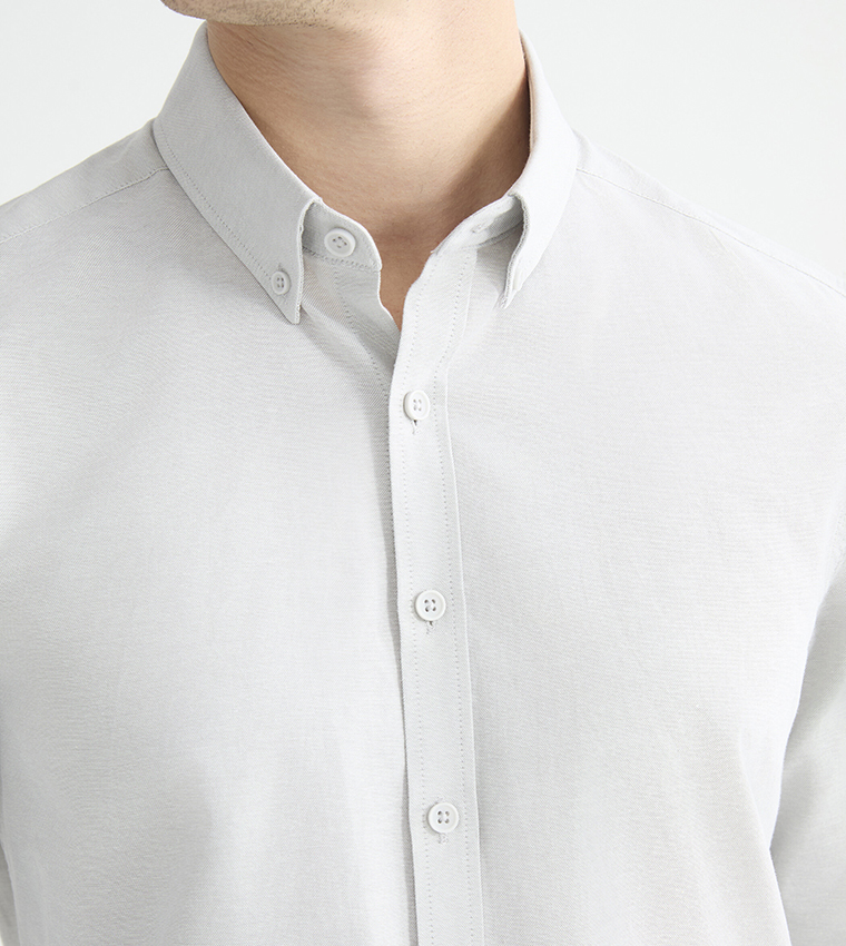 Solid Button-Down Collar Slim Fit Oxford Shirt