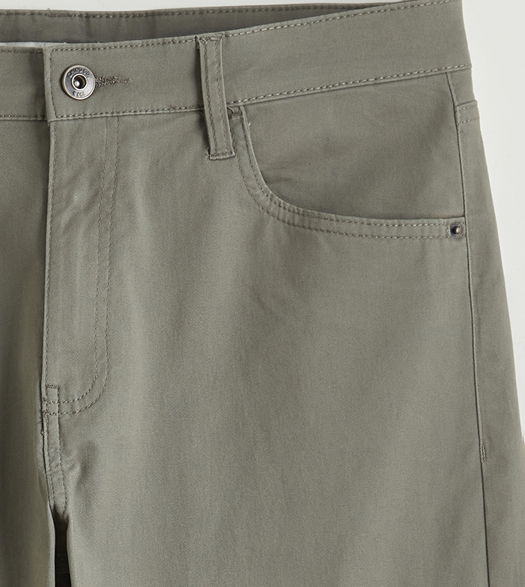 Mid Rise Slim Fit Gabardine Chinos