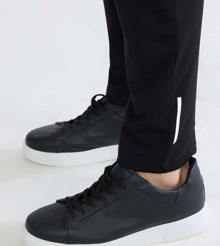 Drawstring Waist Slim Fit Sweatpants