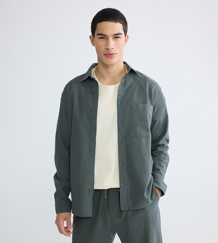 Solid Regular Fit Long Sleeves Shirt