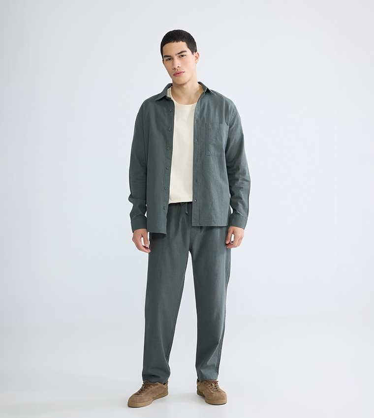 Solid Regular Fit Long Sleeves Shirt