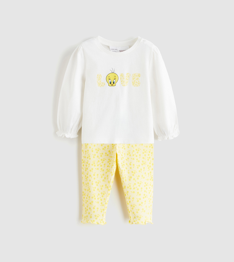 طقم ملابس بطبعة وكم قصير 