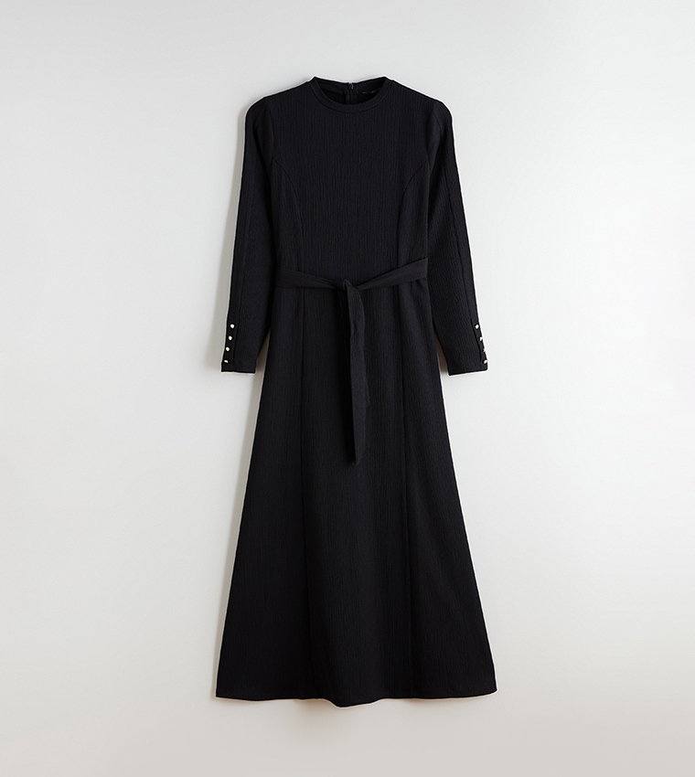 Textured Crew Neck Belted Maxi Dress