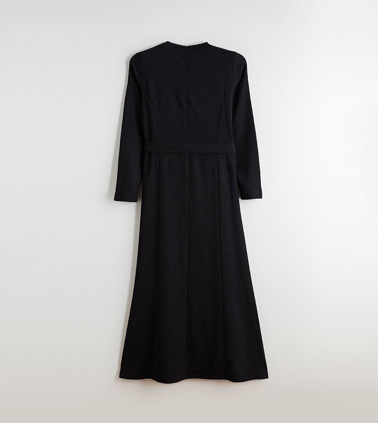 Textured Crew Neck Belted Maxi Dress