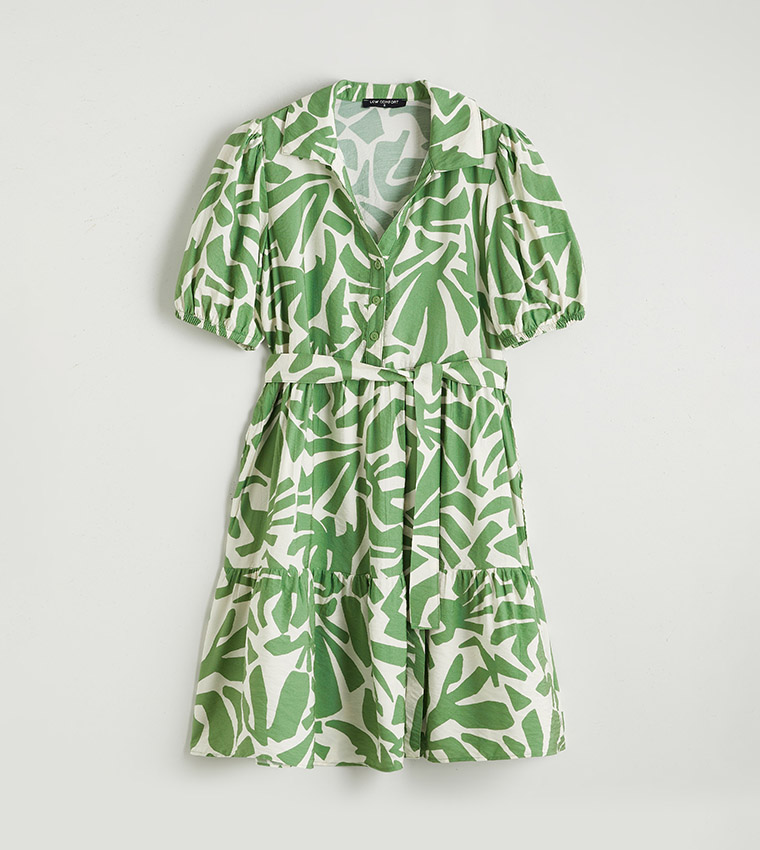 فستان ميني بطبعة وكم قصيرة