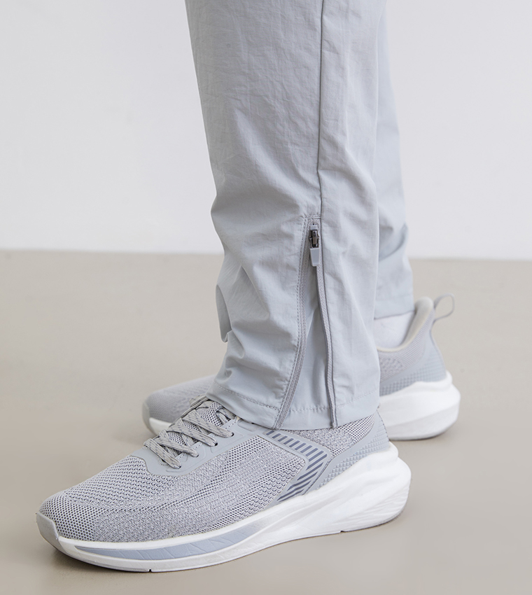 Elastic Waist Slim Fit Sweatpants