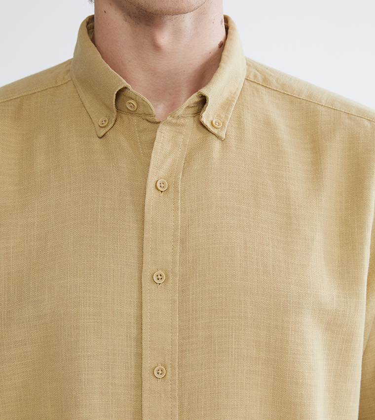Textured Button Down Long Sleeves Shirt