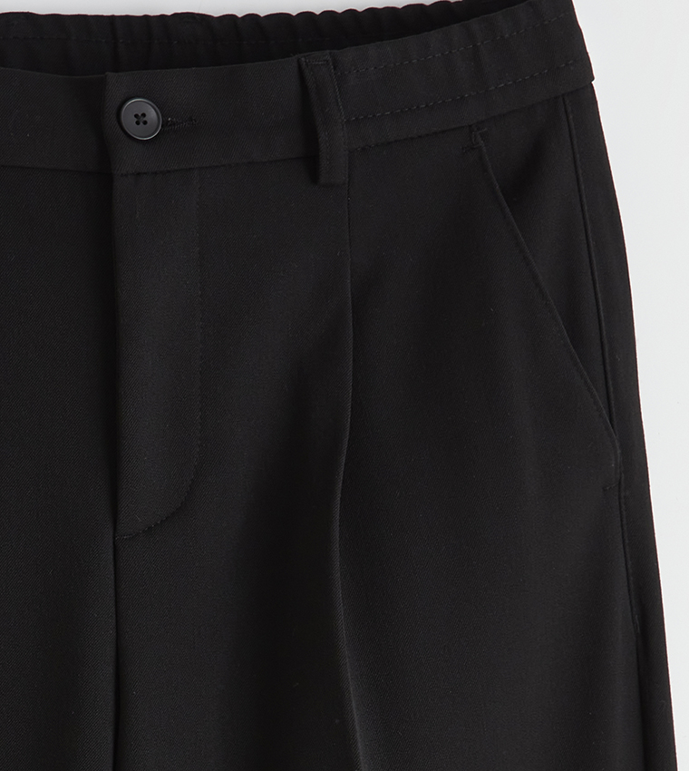 بنطلون سادة بقصة مريحة 