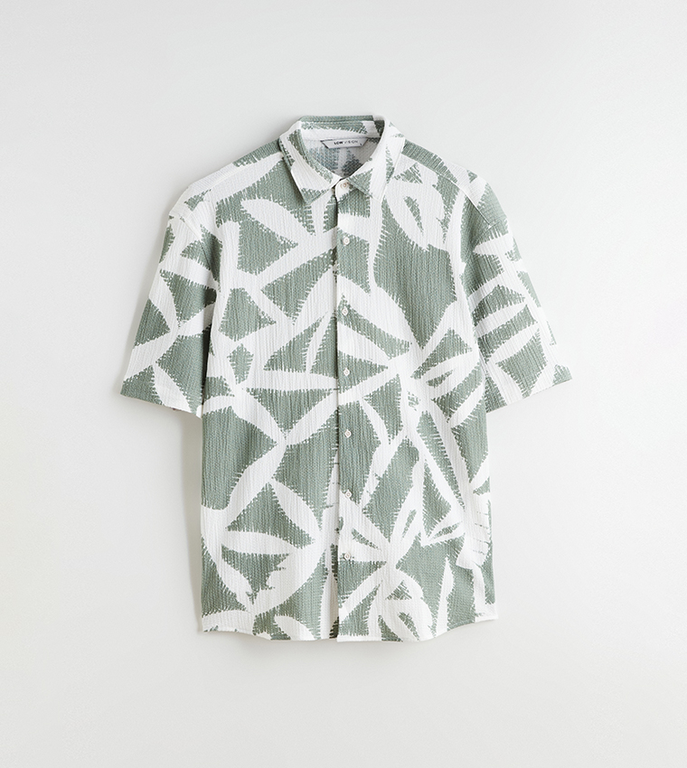 Patterned Short Sleeves Casual Shirt